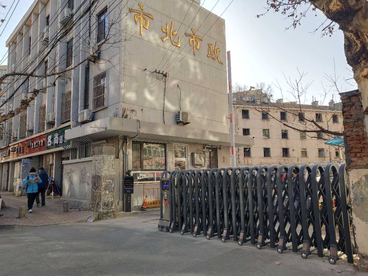 電動(dòng)門-5